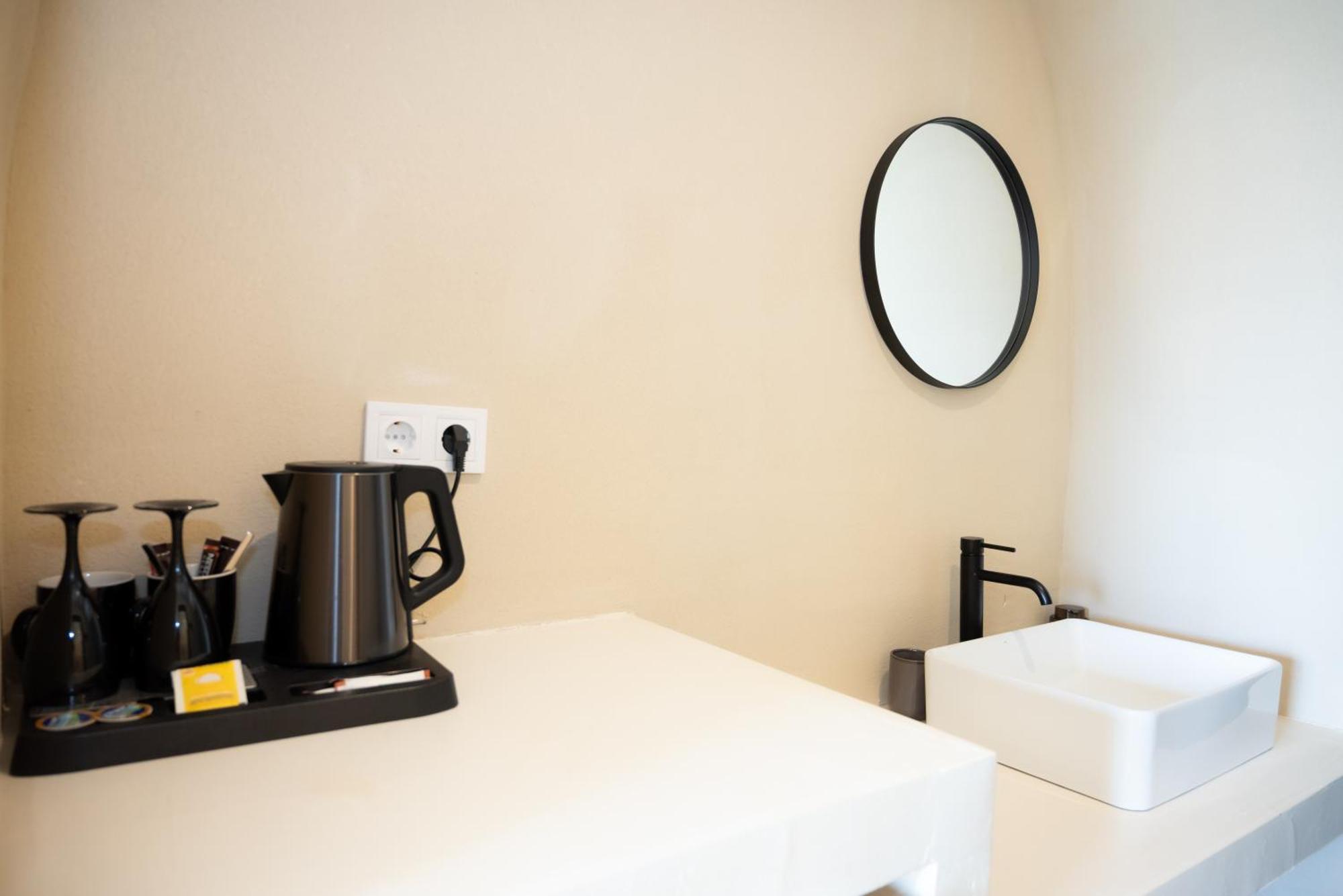 Atma Beach Rooms & Suites Фалираки Экстерьер фото