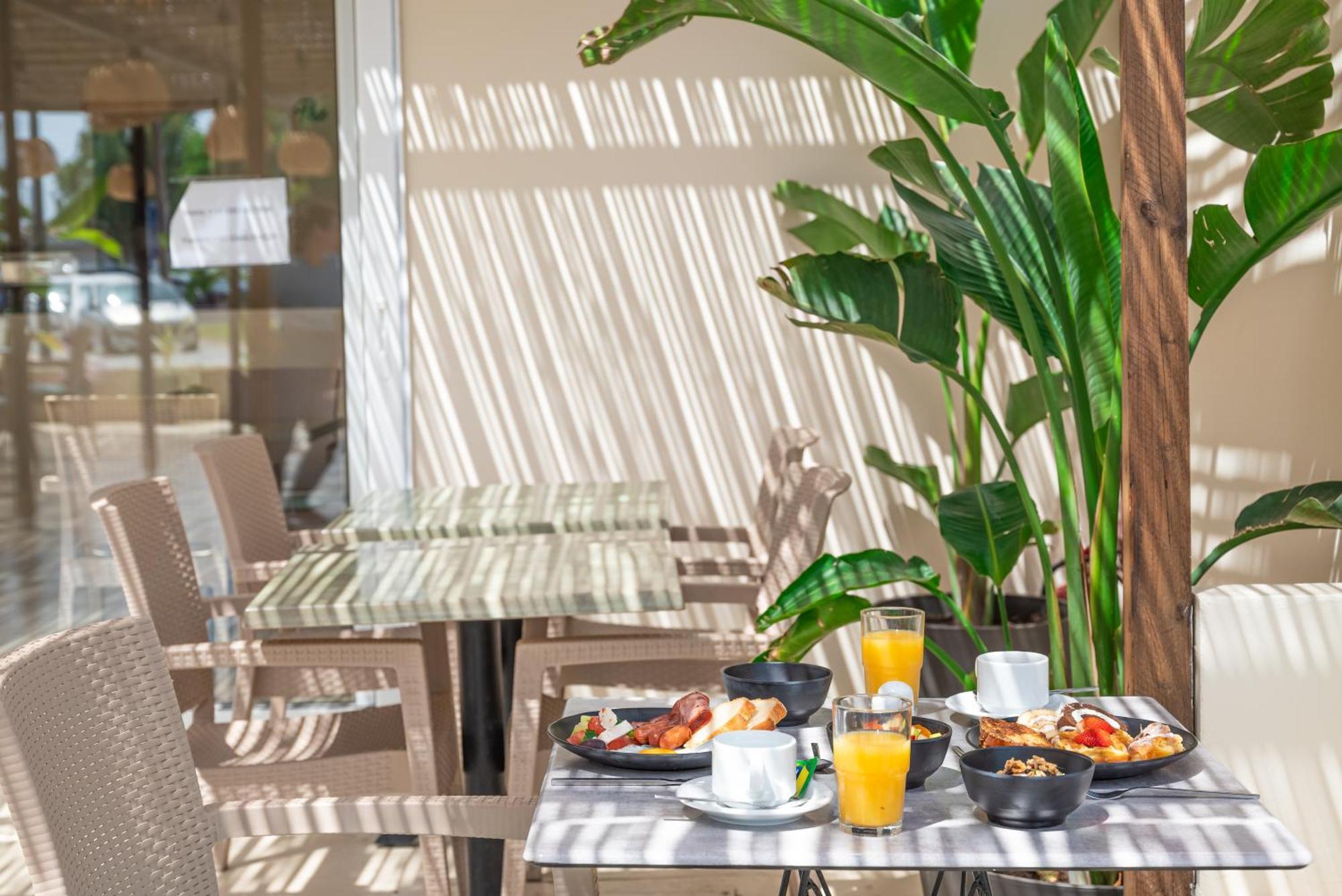 Atma Beach Rooms & Suites Фалираки Экстерьер фото