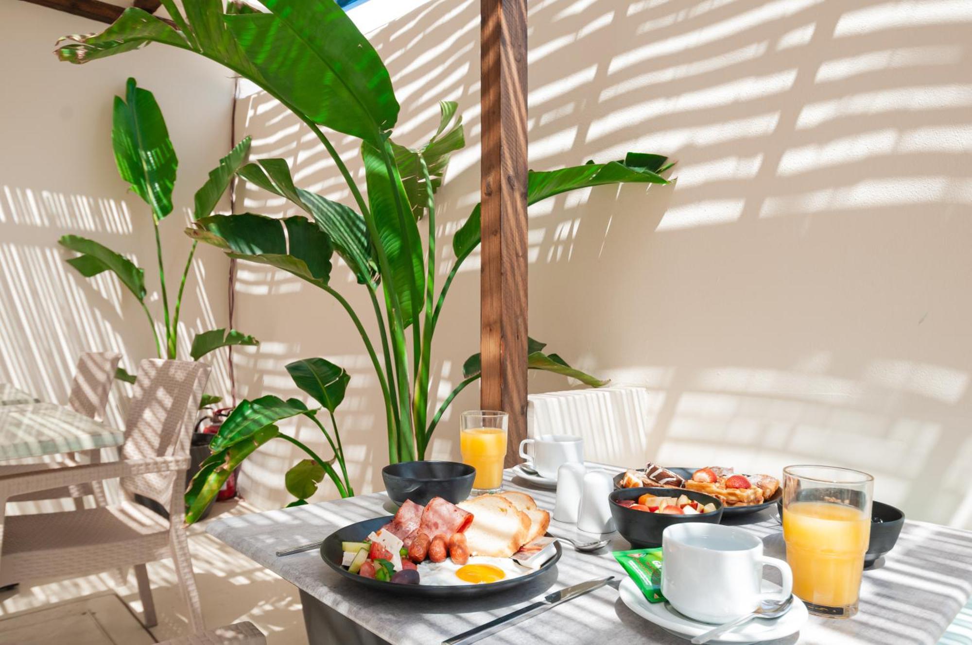 Atma Beach Rooms & Suites Фалираки Экстерьер фото