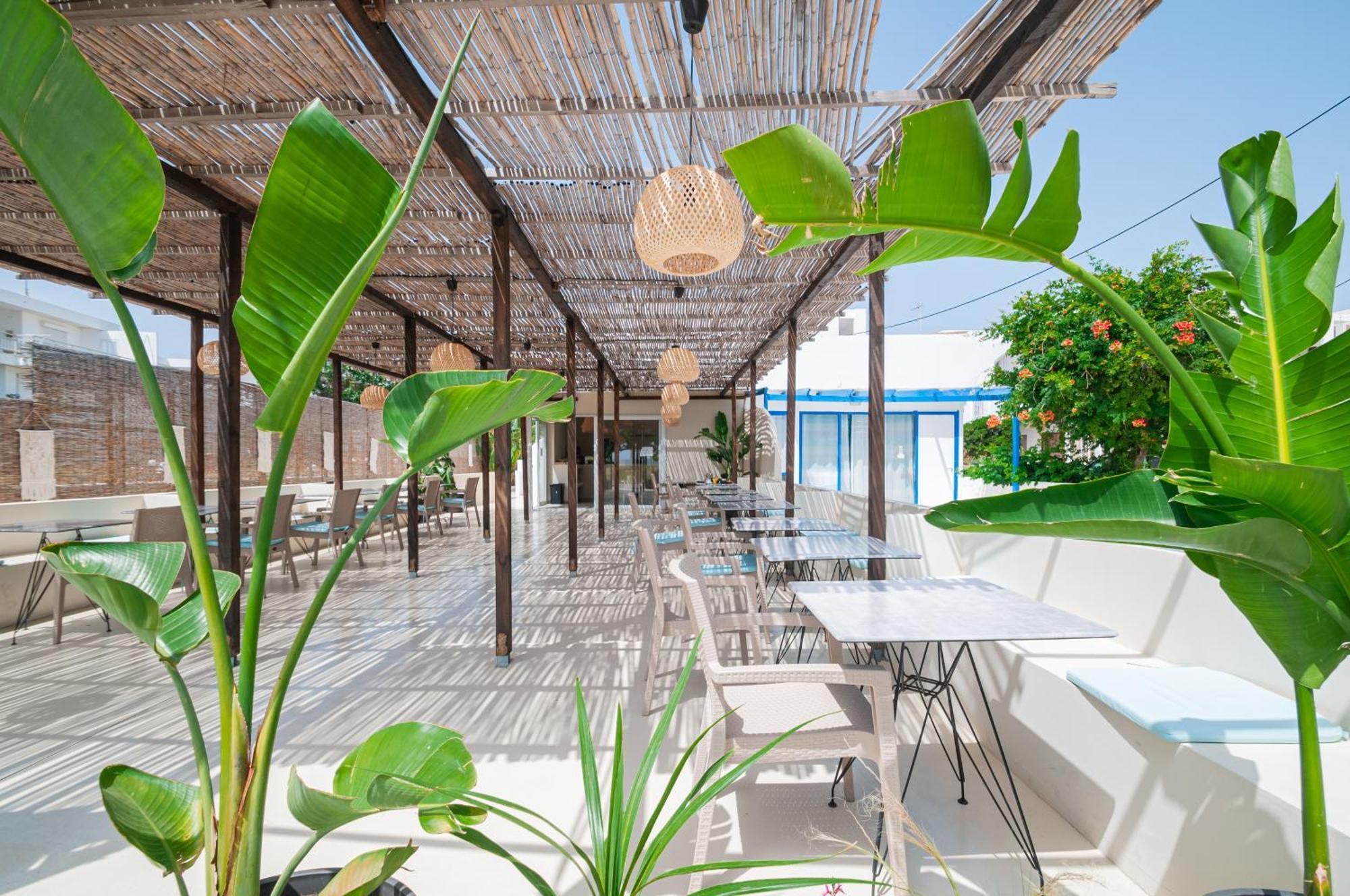 Atma Beach Rooms & Suites Фалираки Экстерьер фото